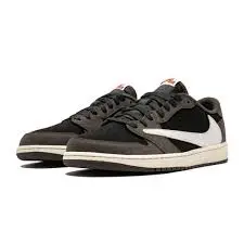 نایک ایرجردن 1 لو ایکس تراویس اسکات موکاNike Air Jordan 1 Low X Travis Scott Mocha
